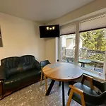 Aparthotel феєрія лісу 4*