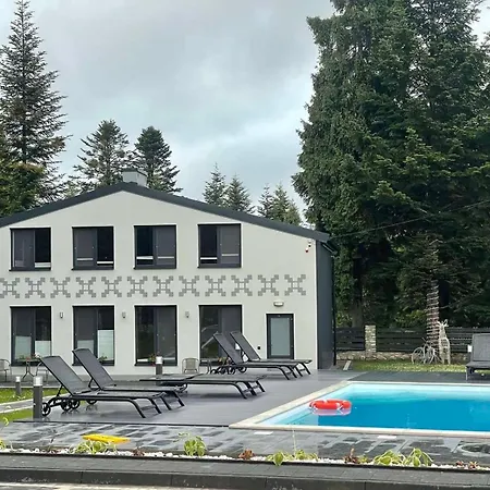 феєрія лісу Aparthotel 4*