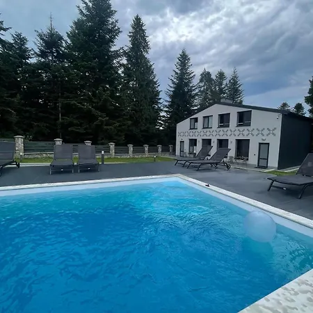 феєрія лісу Apartahotel 4*